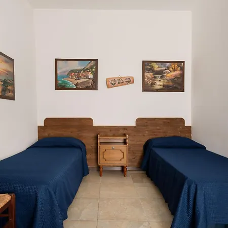 Bio-agriturismo Masseria La Palombara Alloggio per agriturismo *